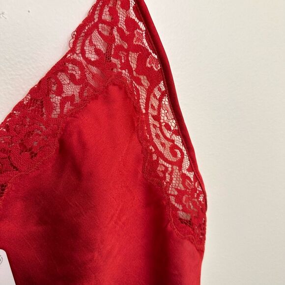 Free People Women's Night Out Blouson Brami Cami Top Ruby Red Large NWT - Picture 5 of 6